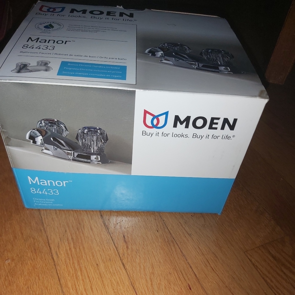 NWOT bathroom faucet